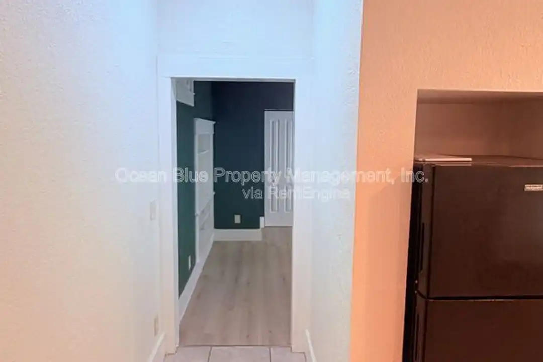316 W Columbus Dr unit A - View 5