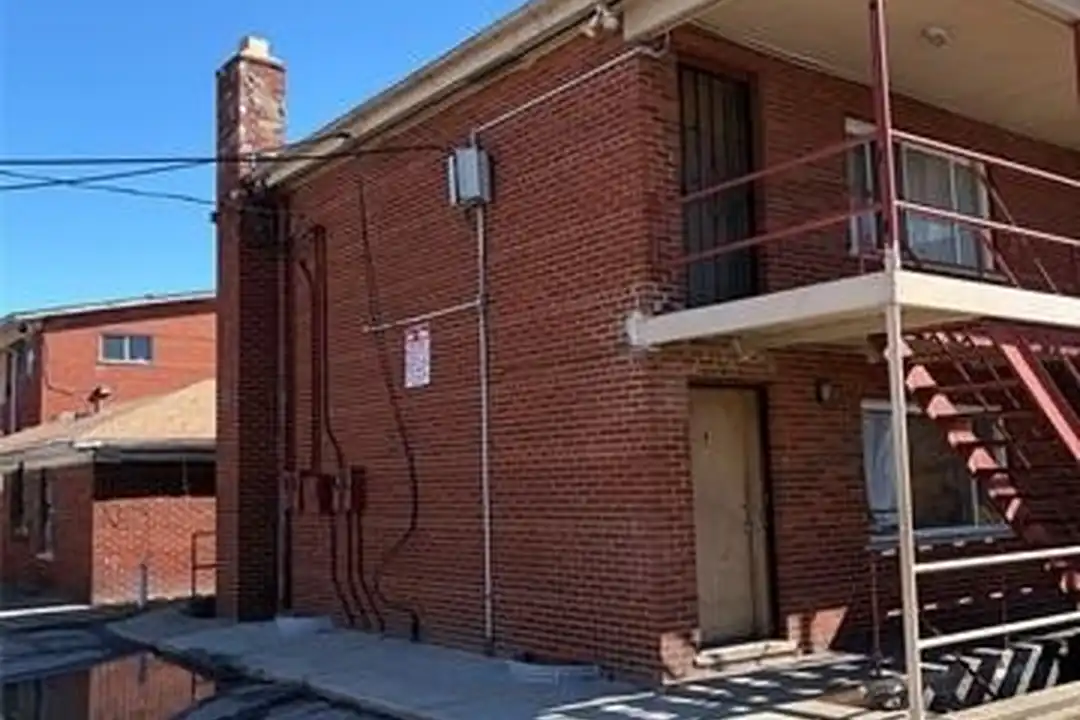 Apartment in Detroit, Wayne - View 2
