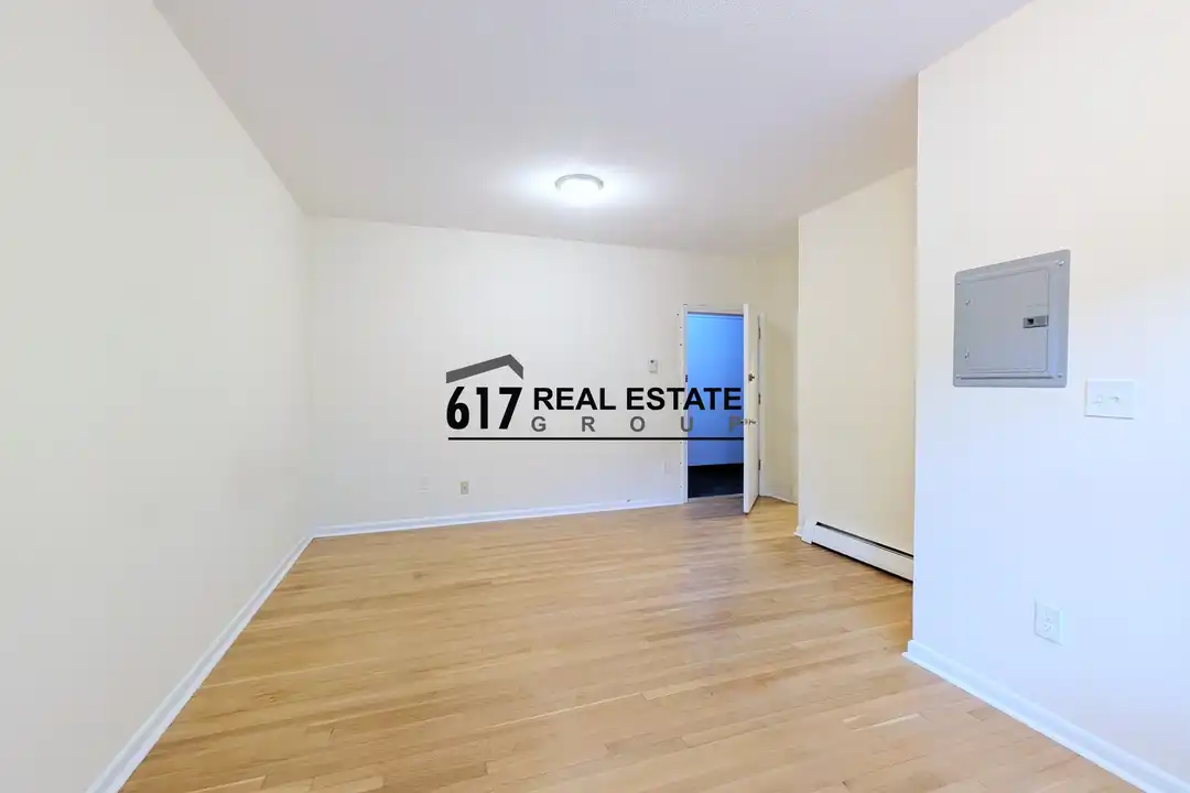 2018 Commonwealth Ave unit 33 - View 3