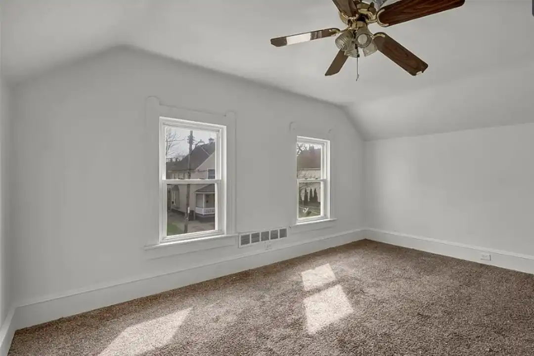 3134 W 88th St unit Up - View 4