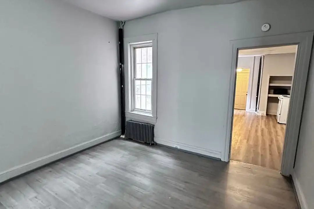 221 S Pine St unit APT #1 - View 3