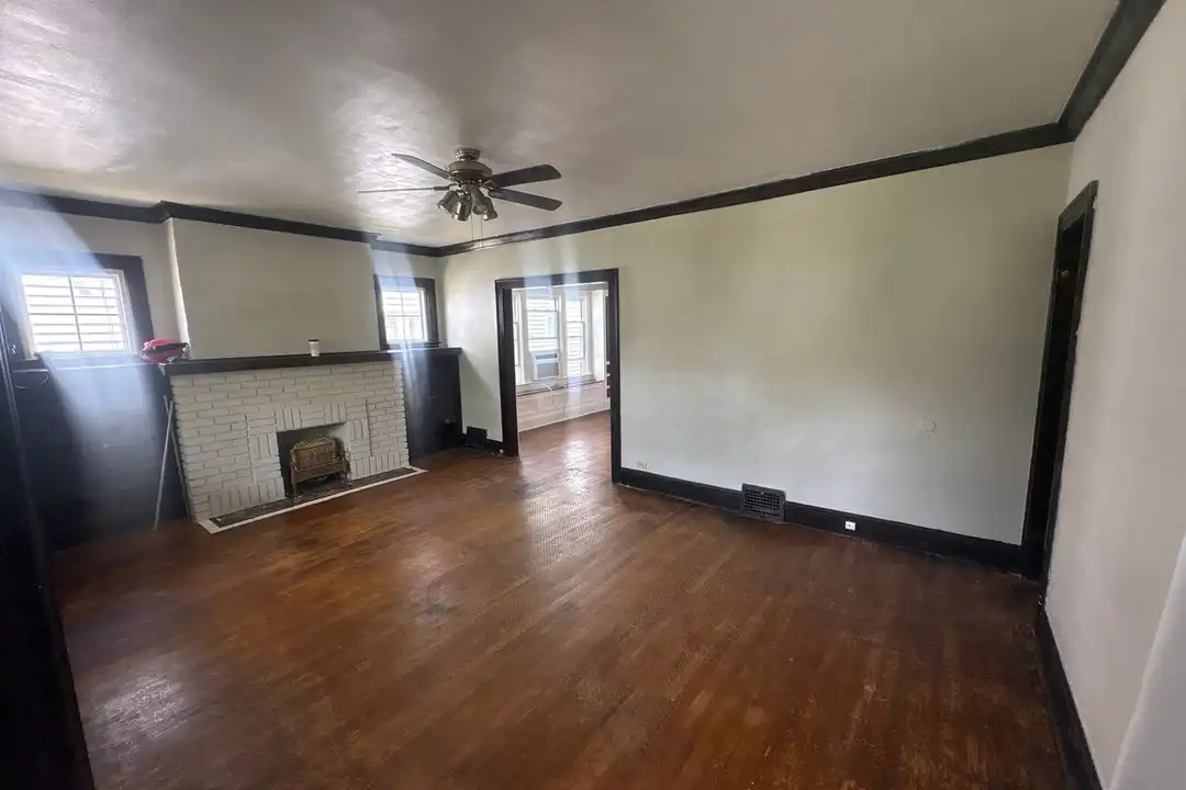 2059 Lewis Dr unit 2059 Lewis Unit 1 – photo 1