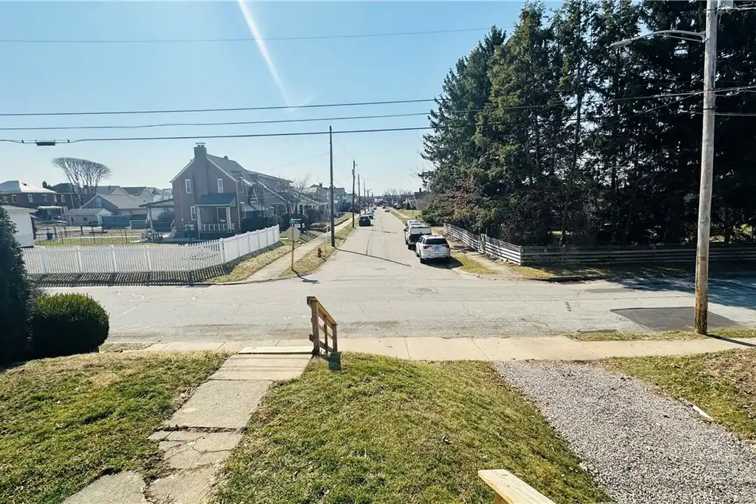 1715 State St - More