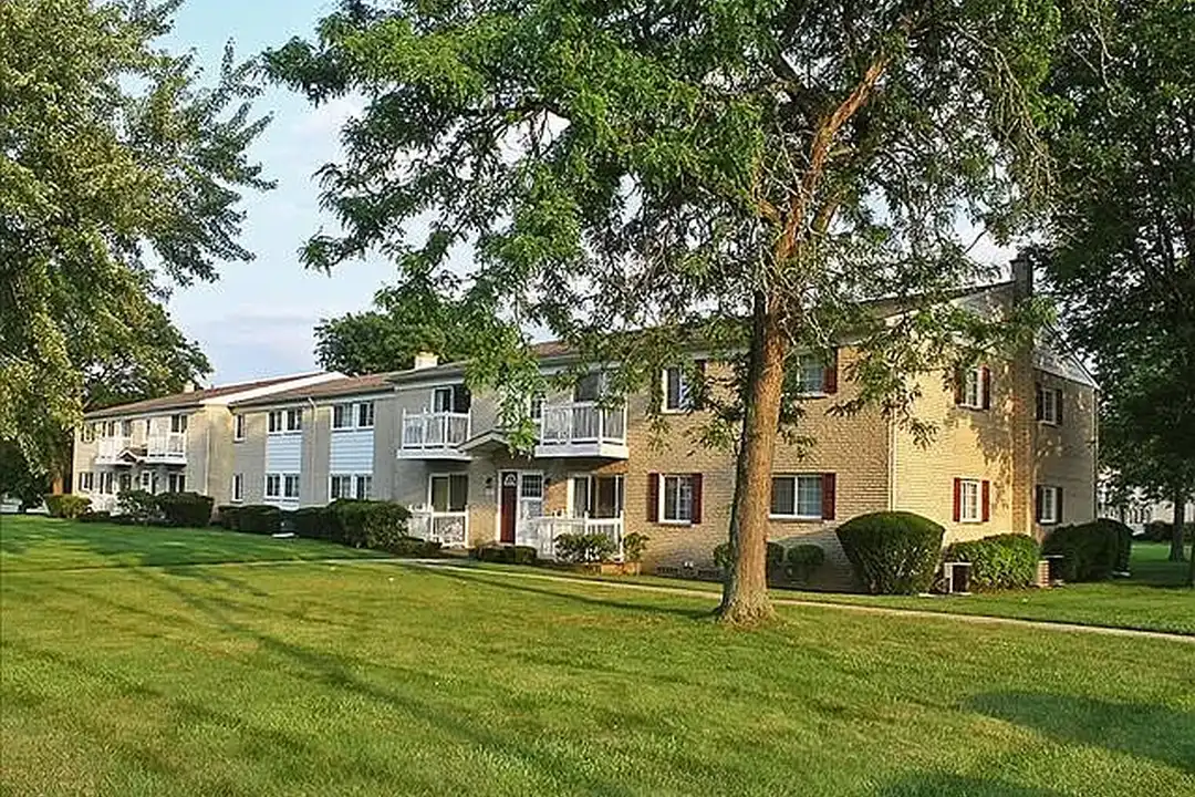 The Oaks on Lincoln – photo 1 of 12