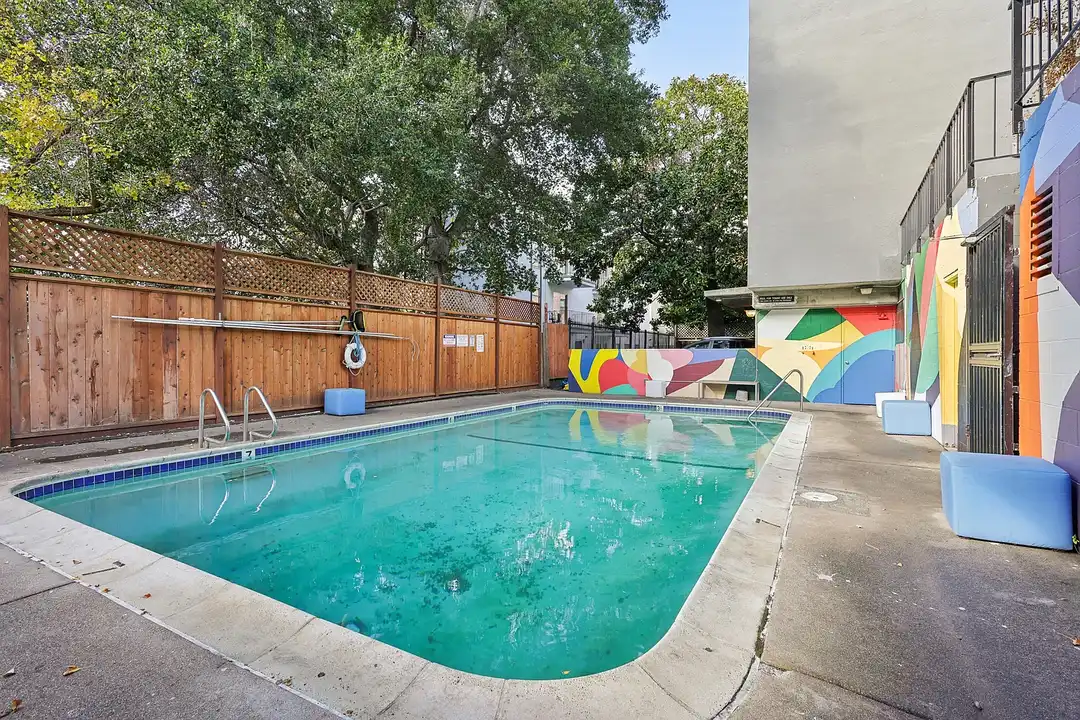 2520 College Avenue - View 6