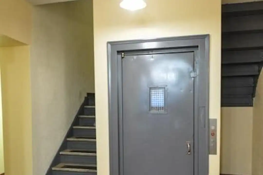 245 W 113th St - More