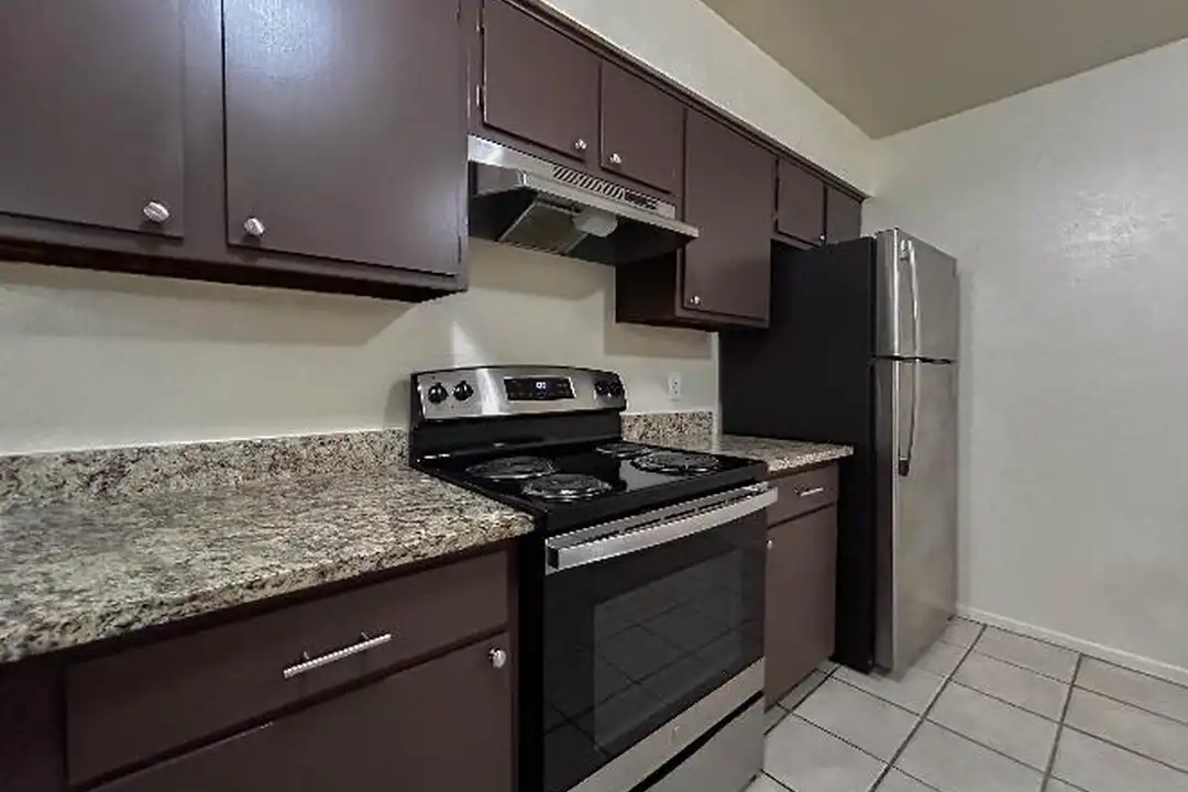 2512 W Hickory St - View 6