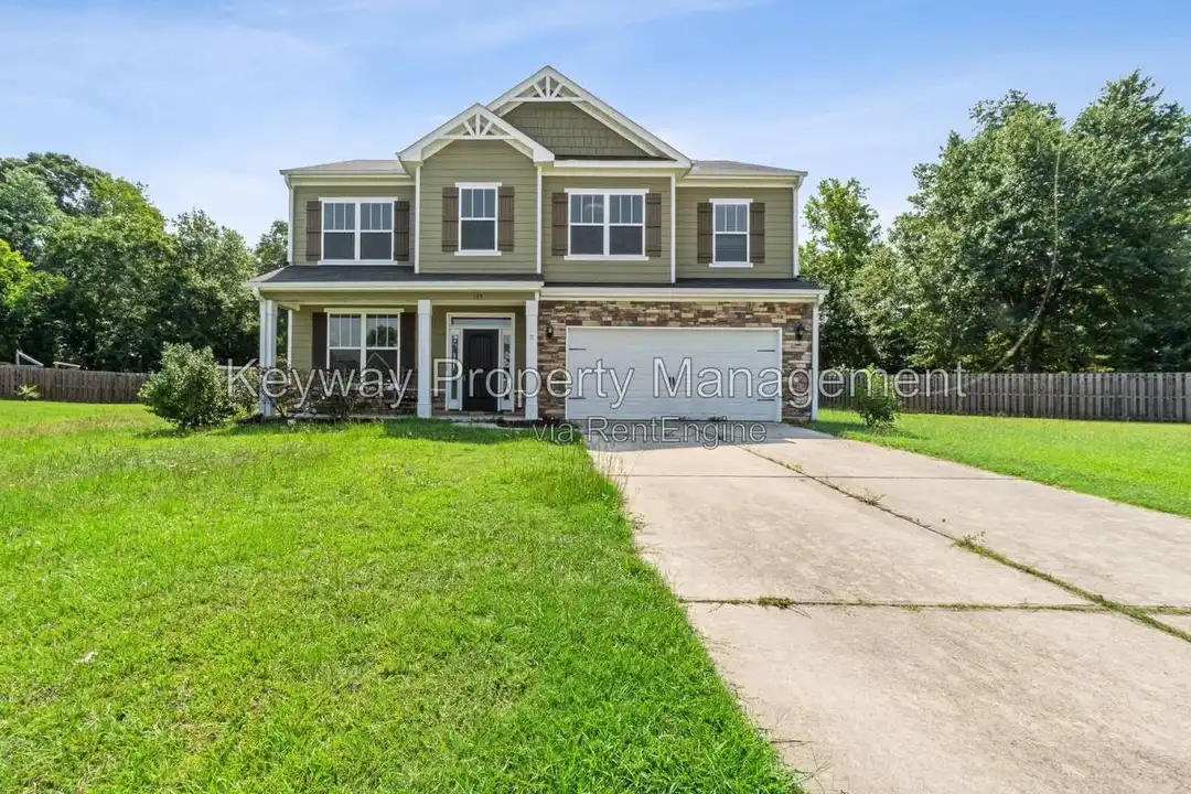 135 Beallwood Dr – photo 1 of 9