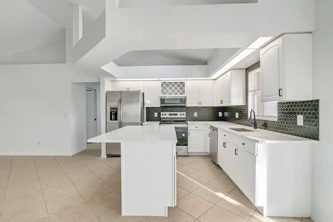 520 NW 23rd Terrace - View 2