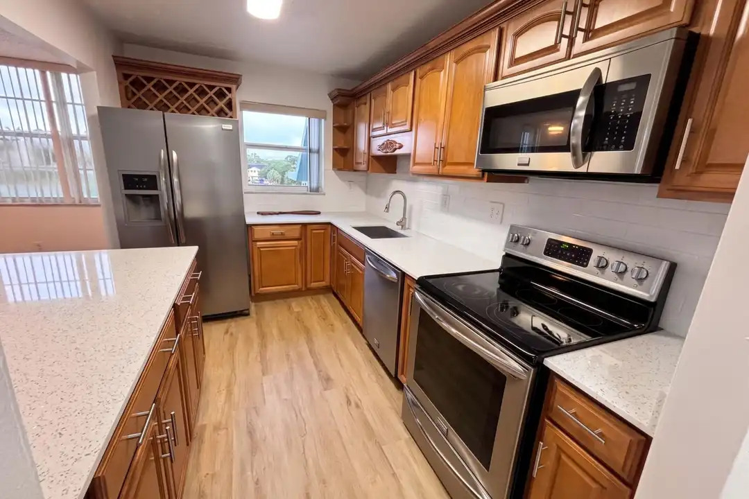 2741 Taft St unit 403 - View 3