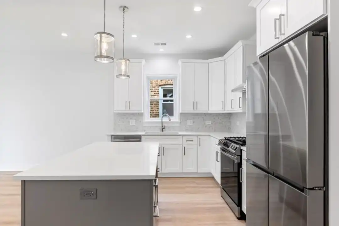 Apartment in Chicago - View 4