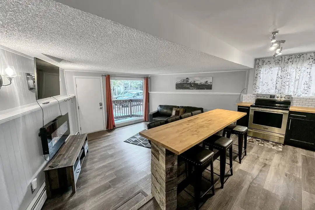 1120 Ski Hill Rd unit 13 - View 2