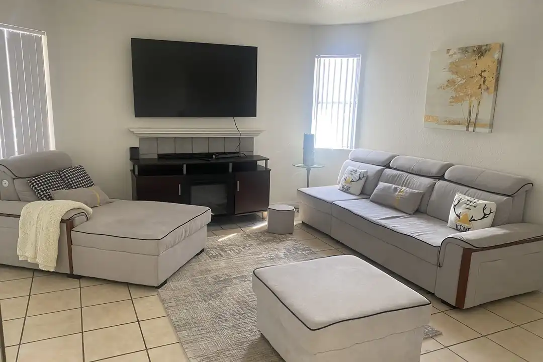 Apartment in Las Vegas - View 3