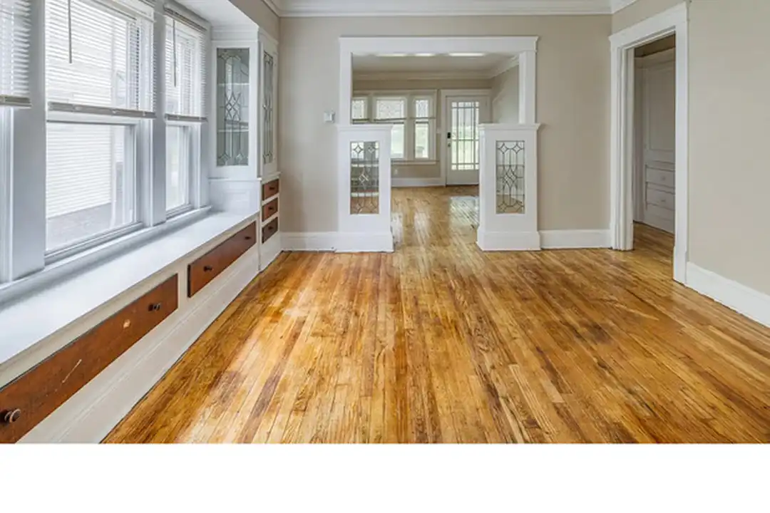 12401 Parkhill Ave – pohled 2