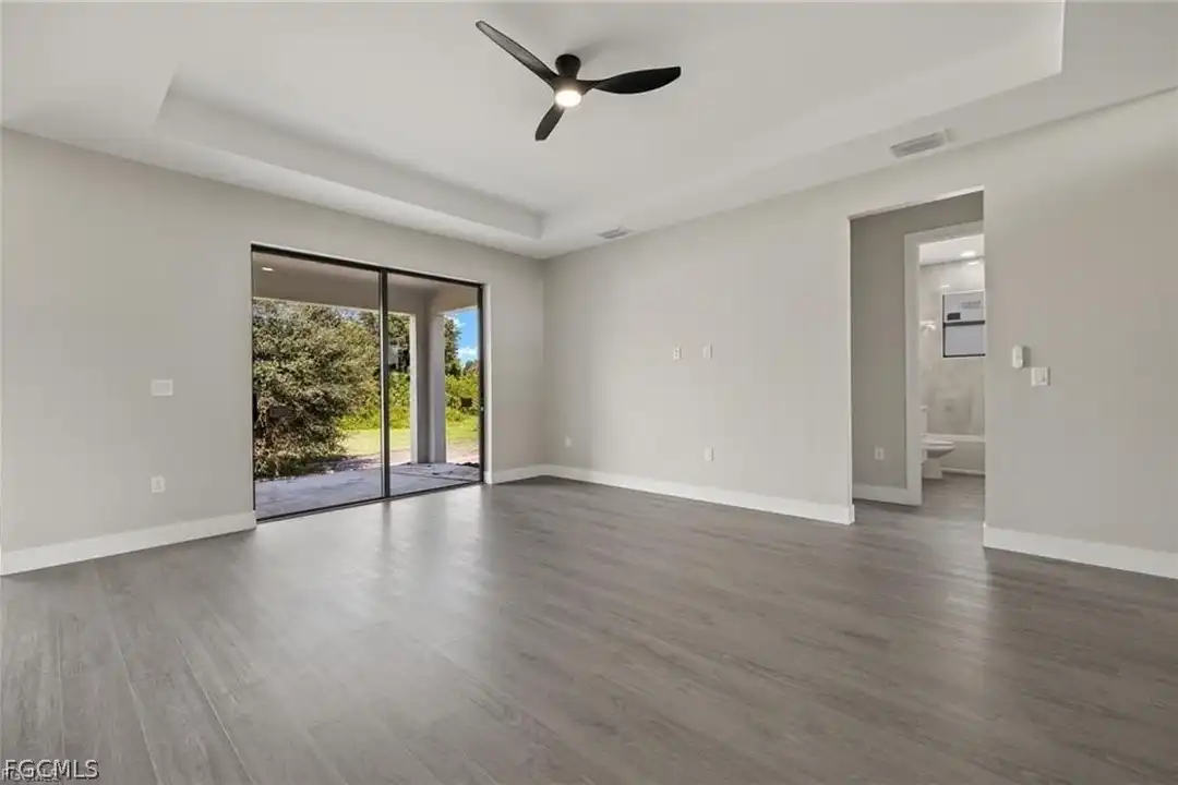 333 Pinehurst Ave - View 2