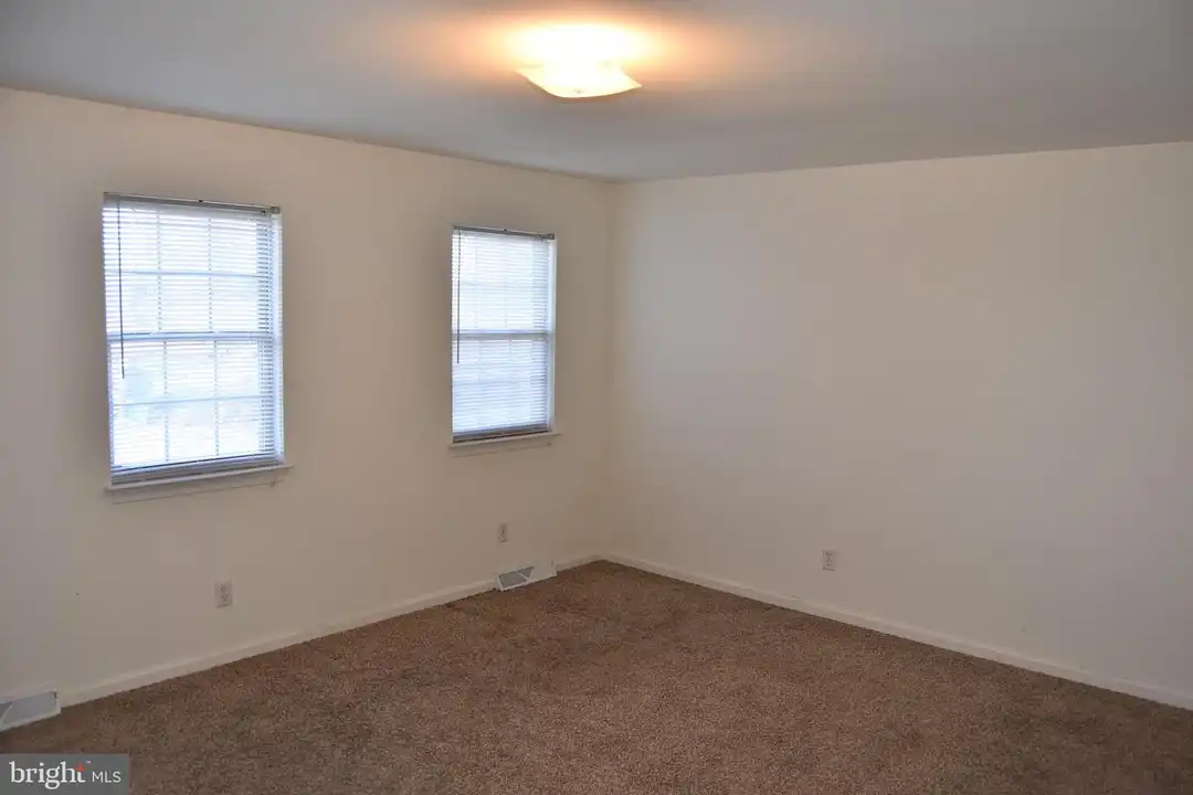 11 N 5th St - View 6