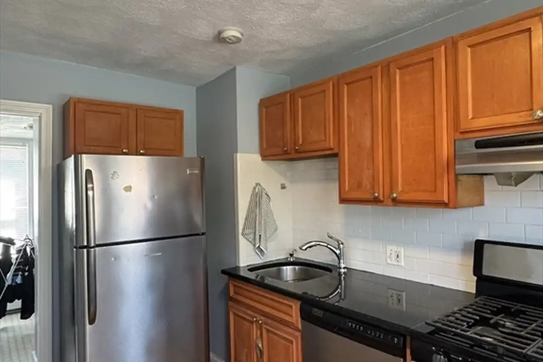 128 Bunker Hill St unit 2 - View 6