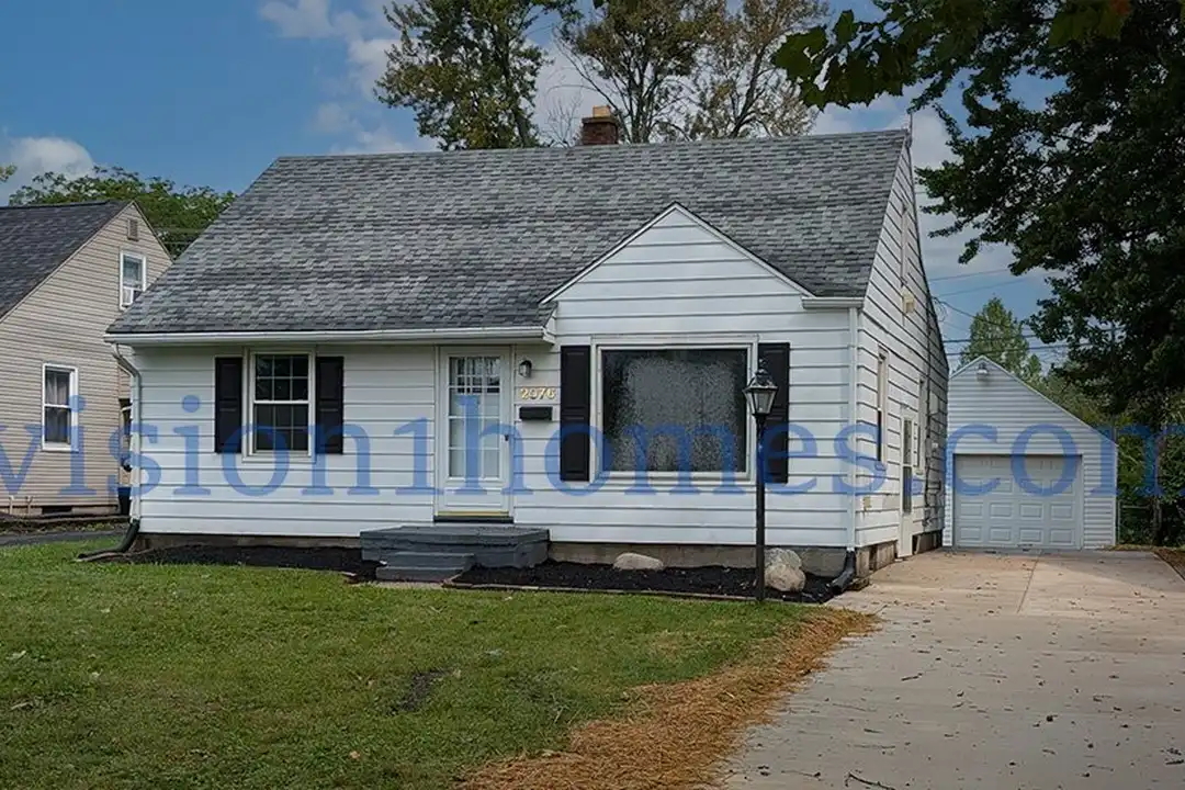 2076 W Wayne St – photo 1