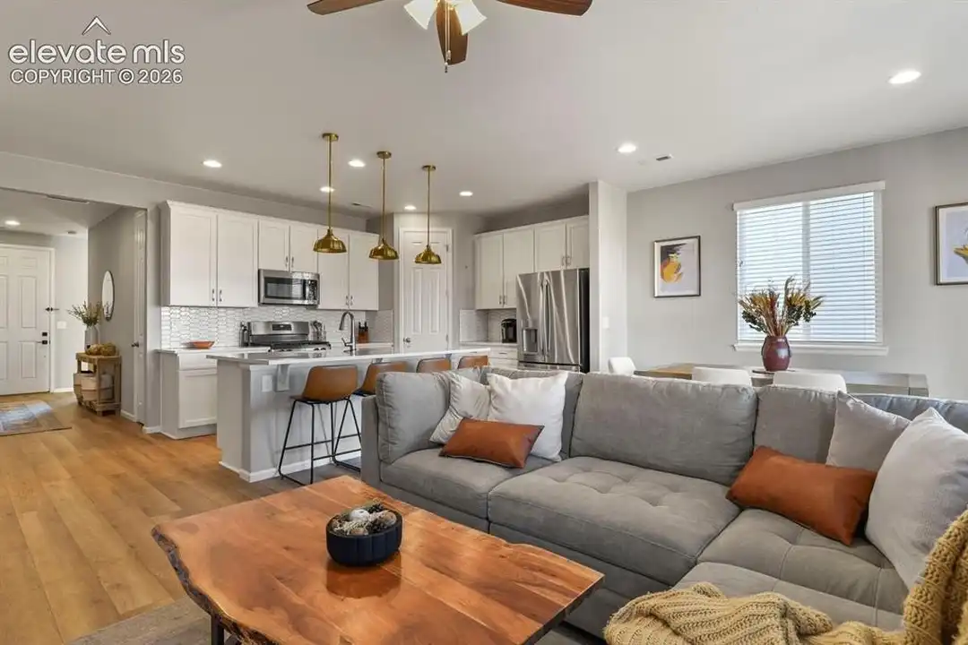6445 Bodacious Cir - More