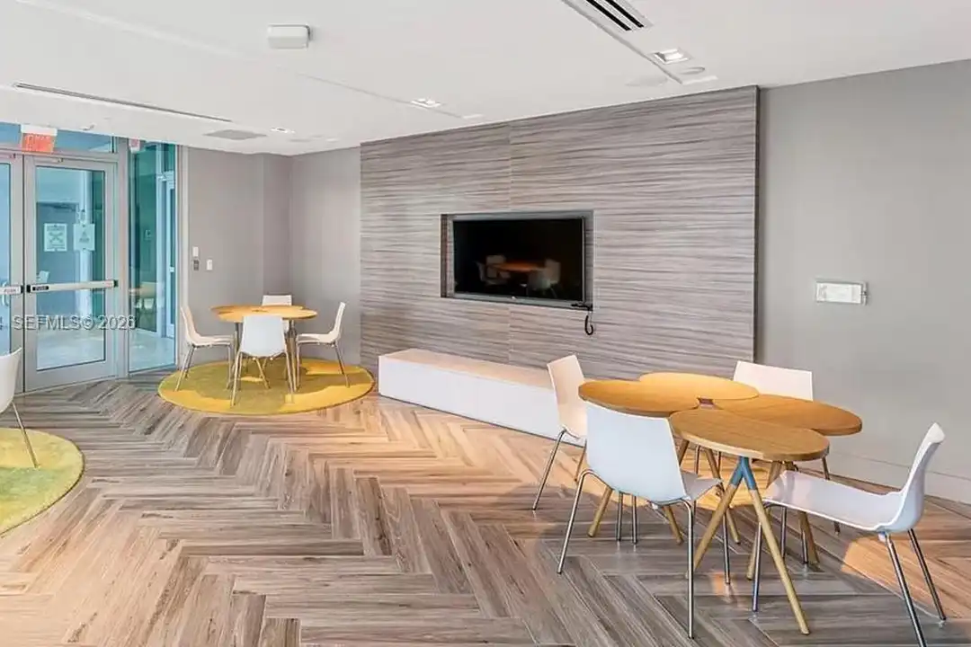 1600 SW 1st Ave unit 705 - More