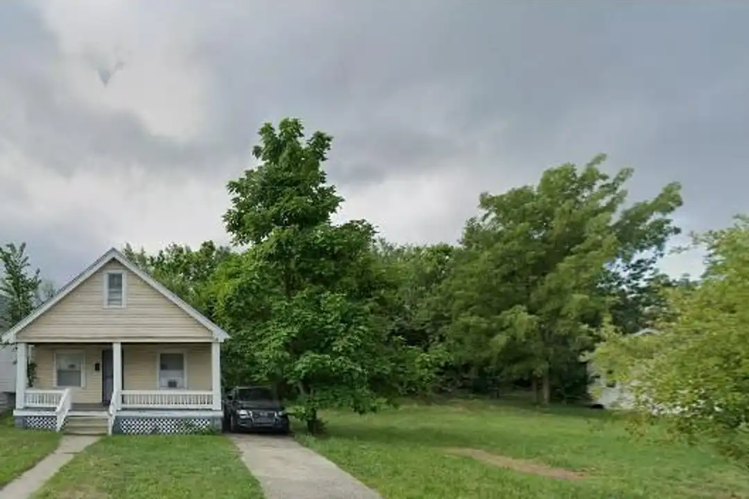 12116 Revere Ave – photo 1