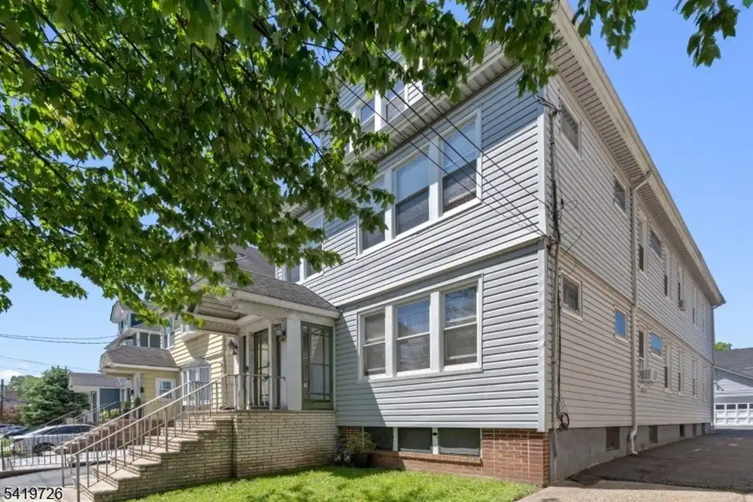 144 Bellevue St #1 - View 2