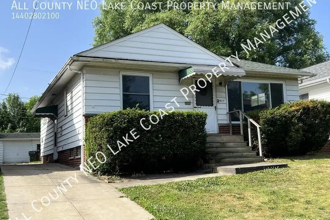 8017 Fernhill Ave – photo 1