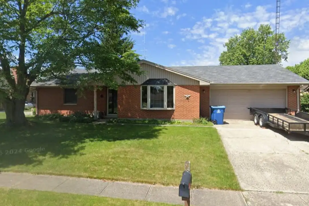 549 Poplar Dr – photo 1 of 15