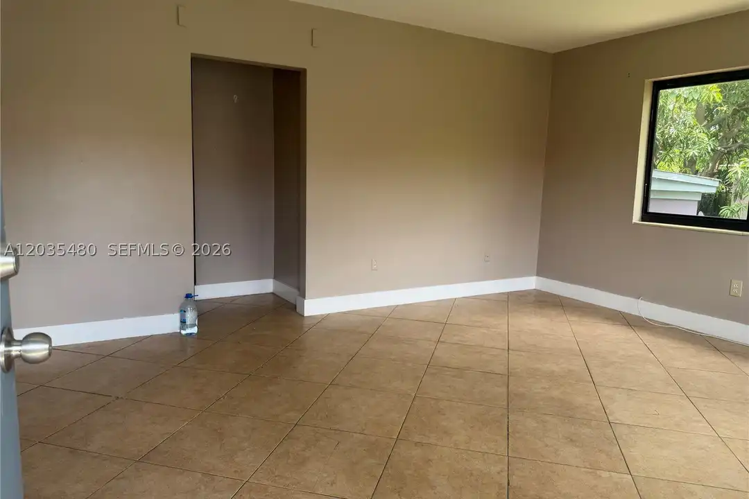 98 NE 71st St #3 - View 5