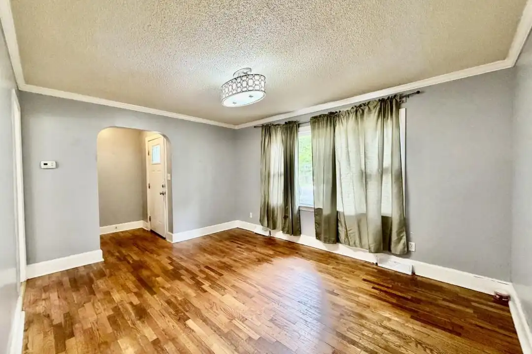 5414 Princess St - View 2