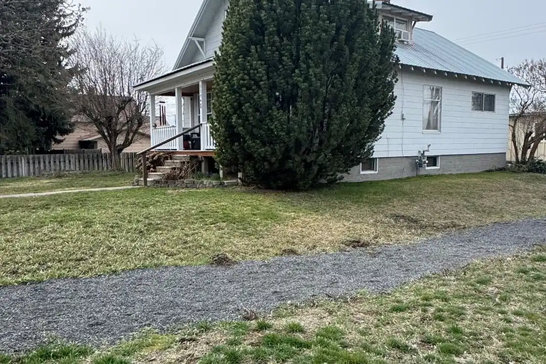 Apartment in Ellensburg - View 3