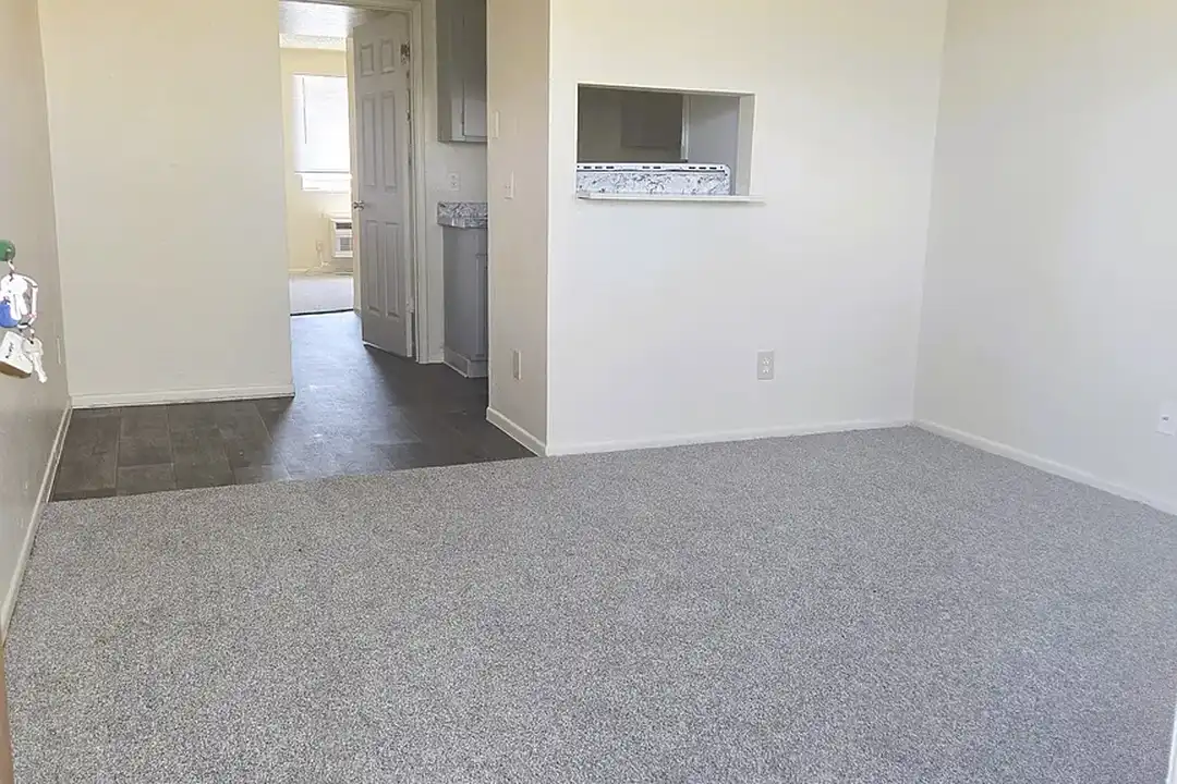 Rosemont Garden Apartments – photo 1