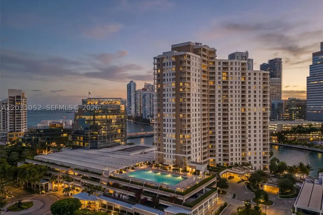 Apartment in Miami - View 2