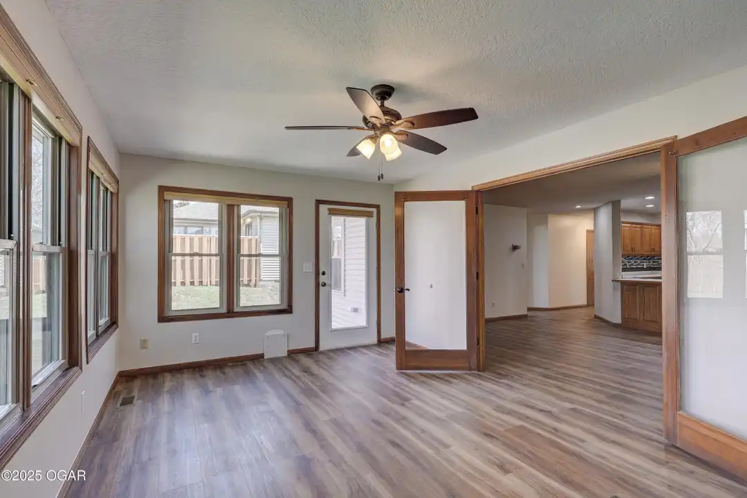 222 W Briarbrook Ln - View 5