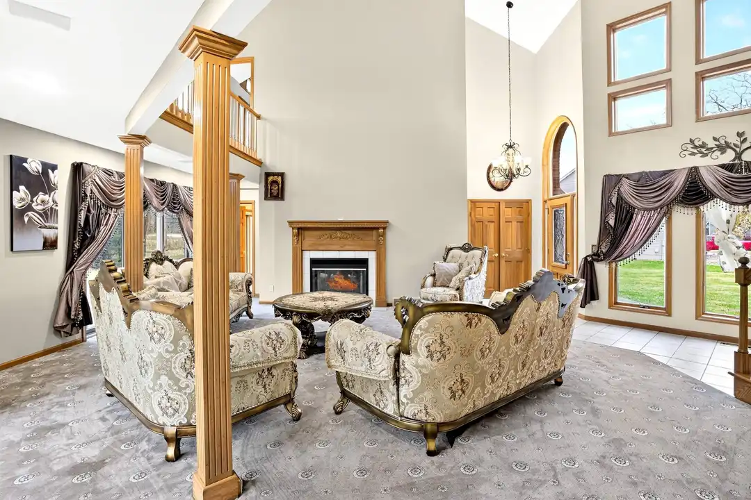 2366 Lost Creek Ct - More