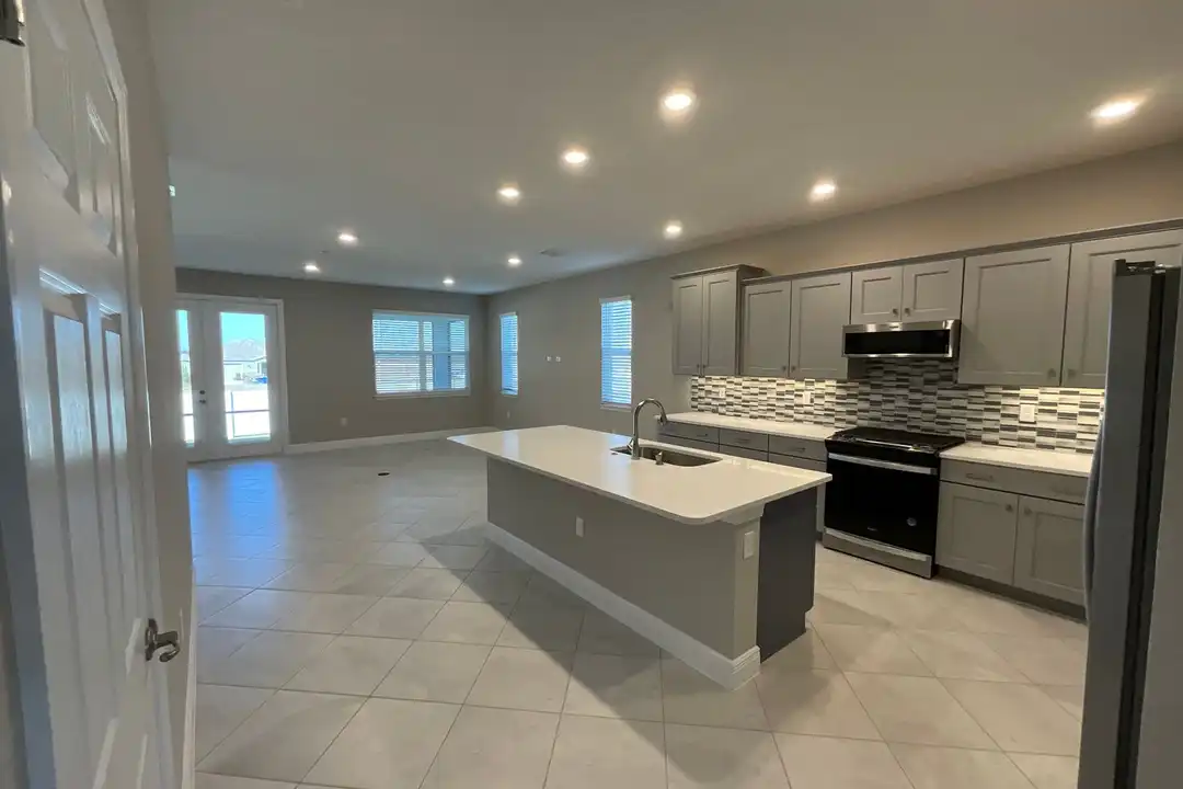 7727 SW 57th Pl - View 6