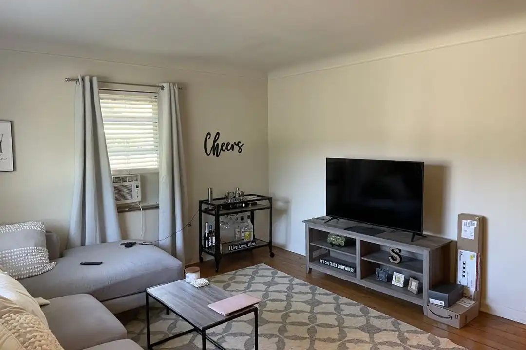 2564 Erie Ave unit 02 - View 6