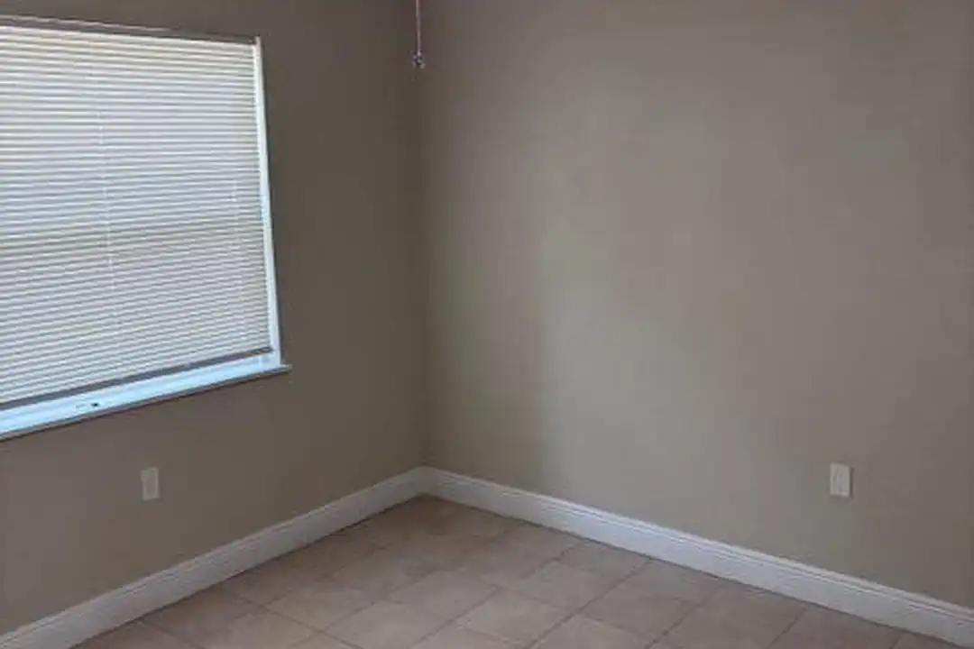 5393 SE 48th Ave unit Unit C - View 6