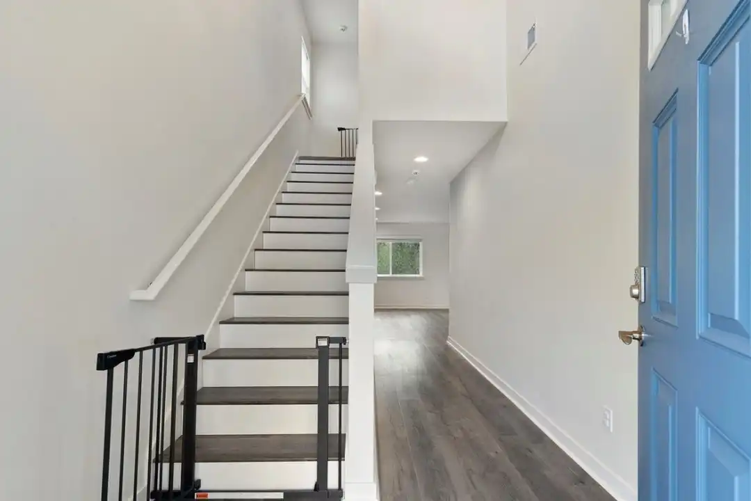 744 Courage Ct - View 3