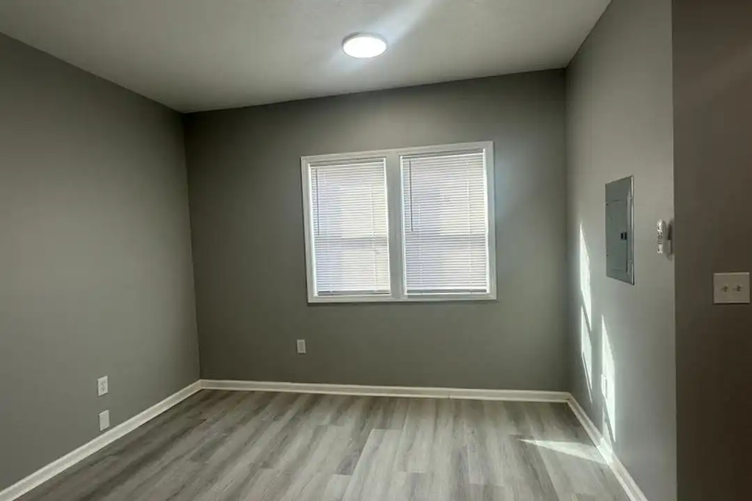 4926 E Washington St unit 5 – pohled 4