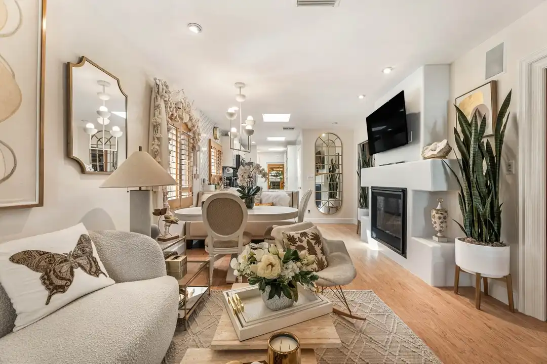 9060 Harland Ave - View 3