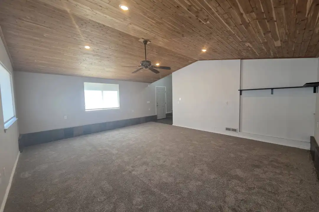 7113 W Arrowhead Ave - View 5