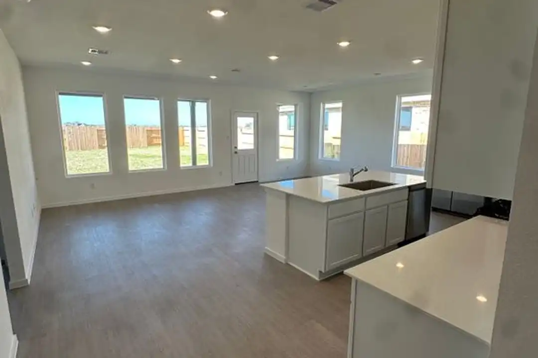 830 Heaven Dr - View 2