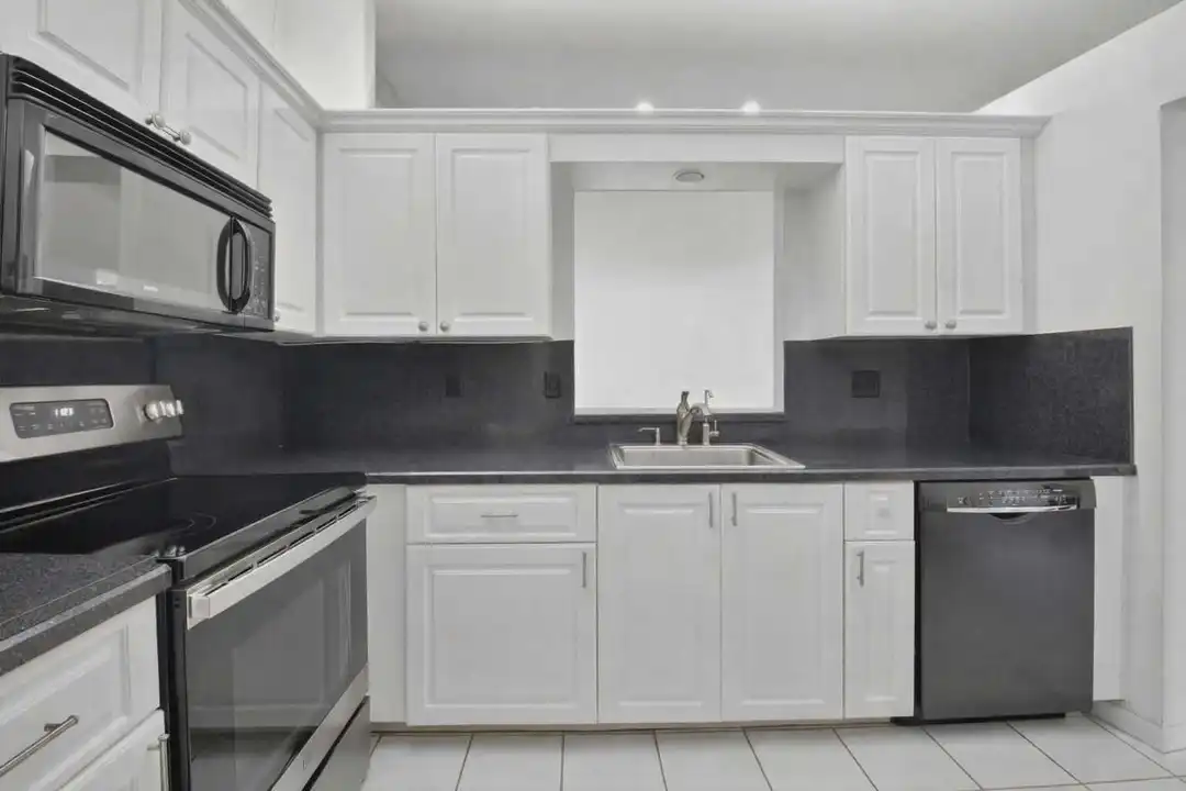 8146 Windgate Dr - View 5