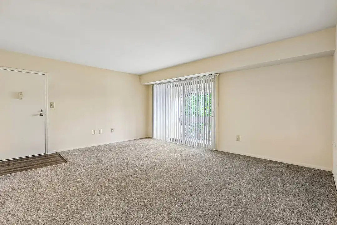 Plaza I Apartments – photo 1 of 23