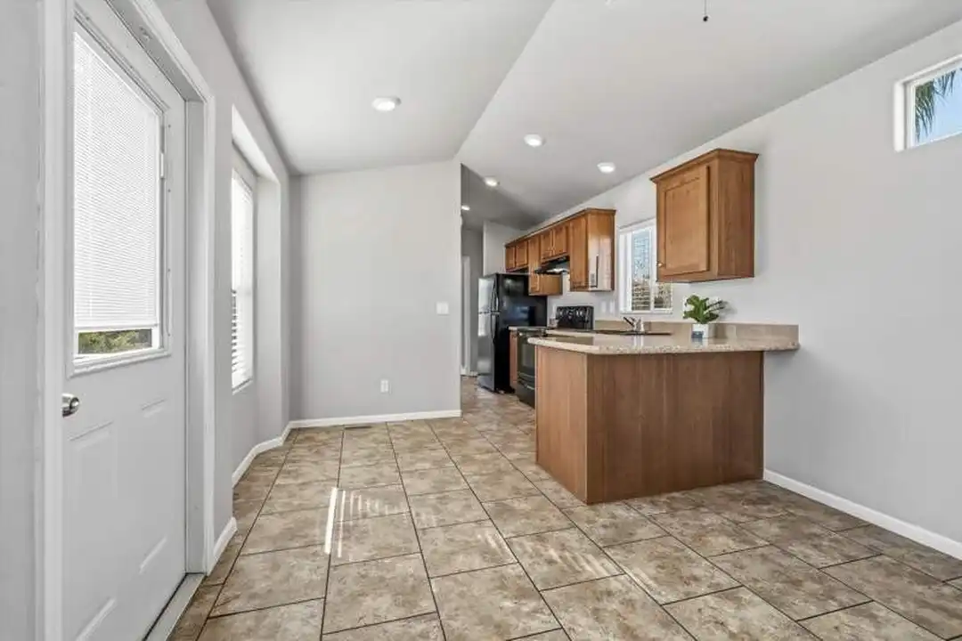 3431 N Flowing Wells Rd #46 - More