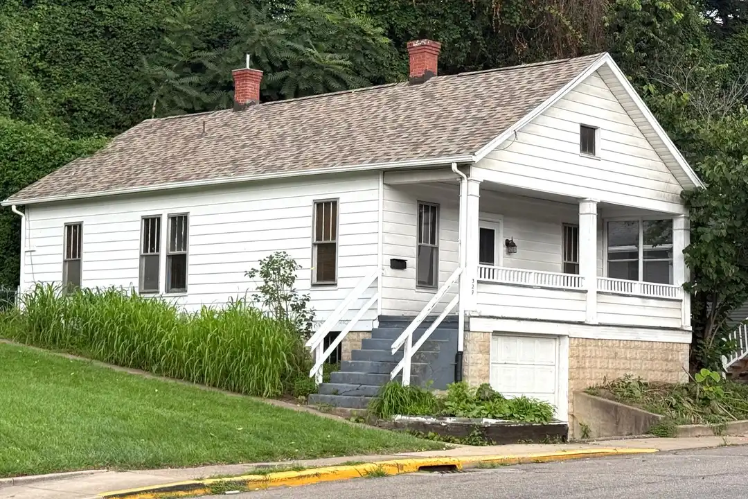 329 N 7th St – photo 1 of 13