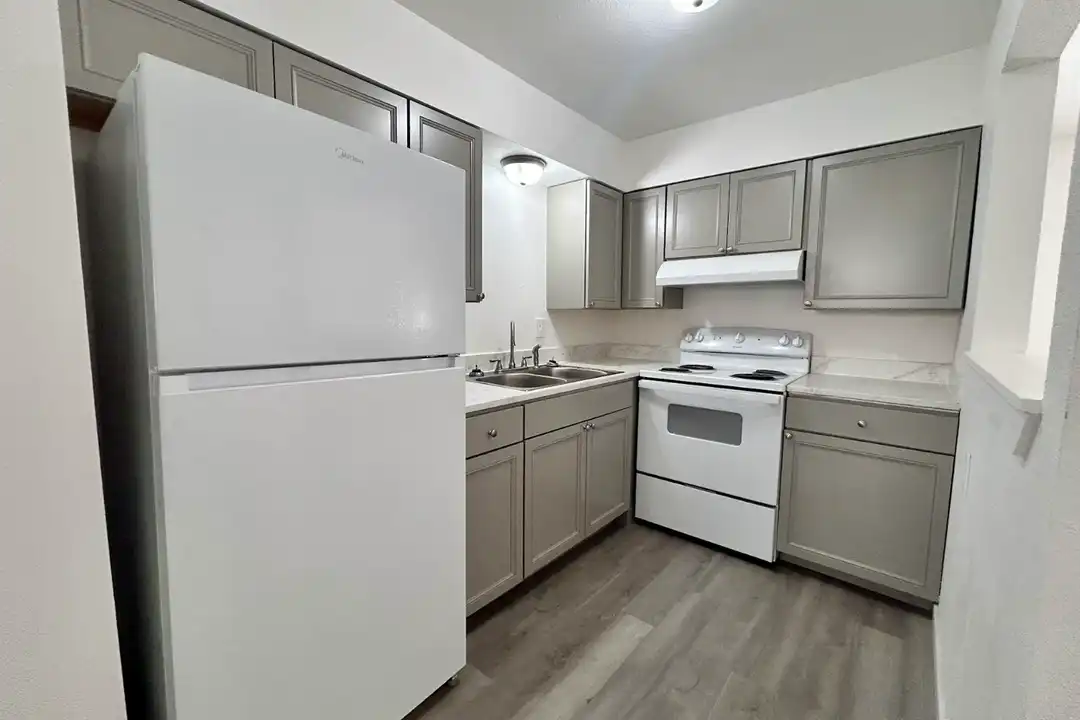 1412 W 11th Ave unit Unit 2 – photo 1
