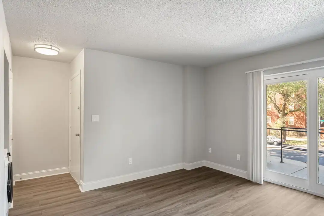423 Maple Blvd unit 423 - 2W - View 6