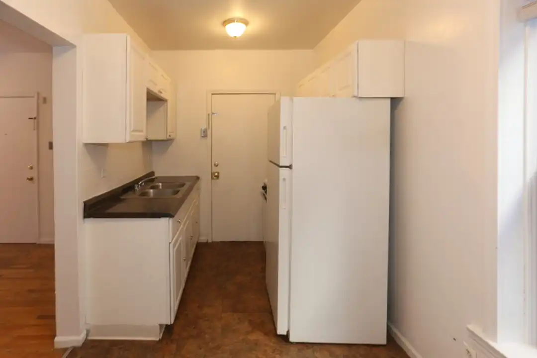 933 W Sunnyside Ave unit N3 - View 2